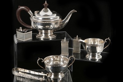Lot 462 - An Art Deco period, three piece hallmarked...