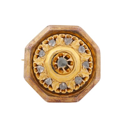 Lot 155 - A diamond brooch