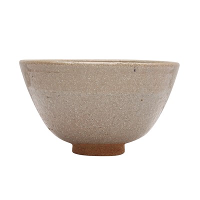 Lot 1 - A Japanese Karatsu ware tea bowl (chawan), 20th - 21st century