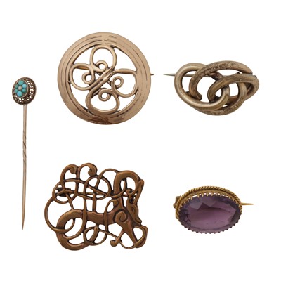 Lot 260 - Five brooches