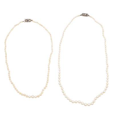 Lot 173 - Two pearl necklaces