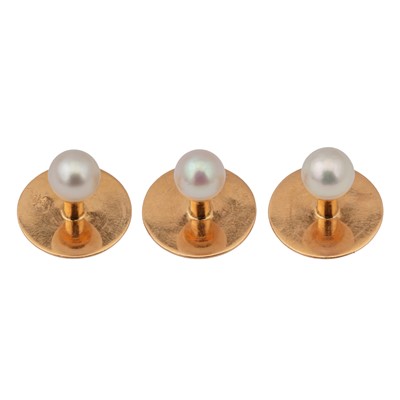 Lot 124 - Three pearl dress studs