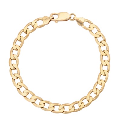 Lot 81 - A curb link bracelet