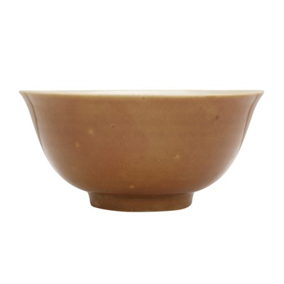 Lot 646 - A Chinese brown-glazed bowl, late Ming - early Qing dynasty, 17th/18th century
