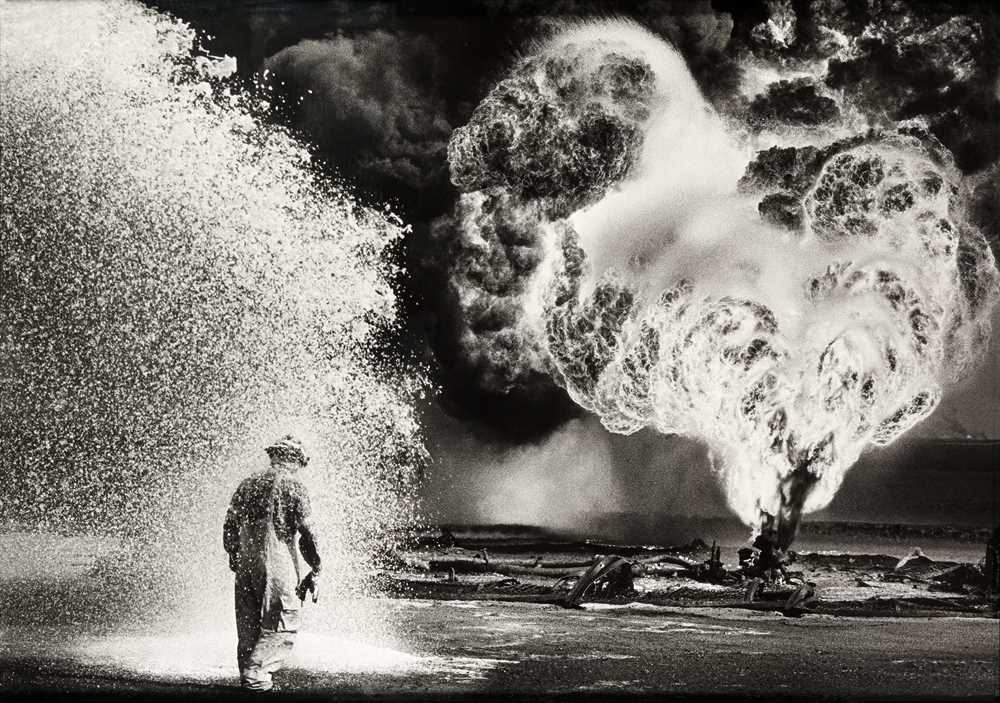Lot 296 - Sebastião Salgado (1944-2025)