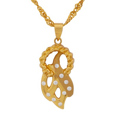 Lot 197 - A paste pendant necklace