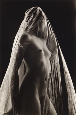 Lot 38 - Ruth Bernhard (1905-2006)