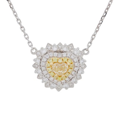 Lot 120 - A yellow and white diamond pendant necklace