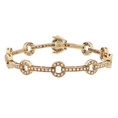 Lot 271 - A diamond bracelet