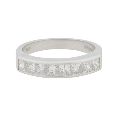 Lot 87 - A gold and diamond ring, circa 1998