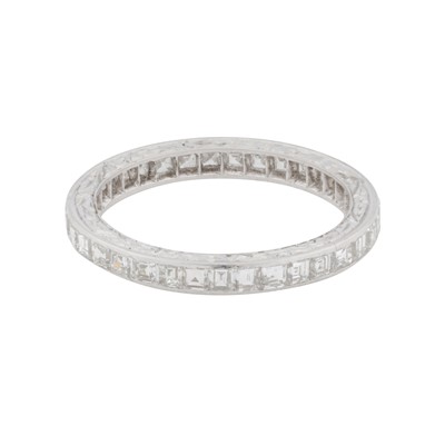 Lot 378 - A diamond full eternity ring