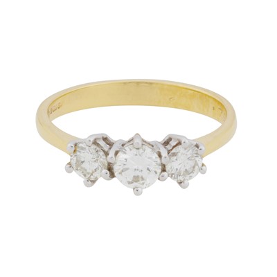 Lot 313 - A diamond three stone ring