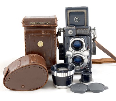 Lot 371 - A Grey Yashica 44 LM 127 TLR.