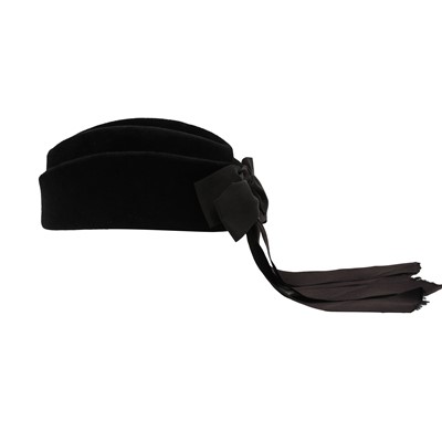 Lot 204 - Chanel Black Wool Felt Pillbox Hat - Size 58