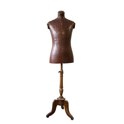Lot 158 - An early 20th Century tailors dummy