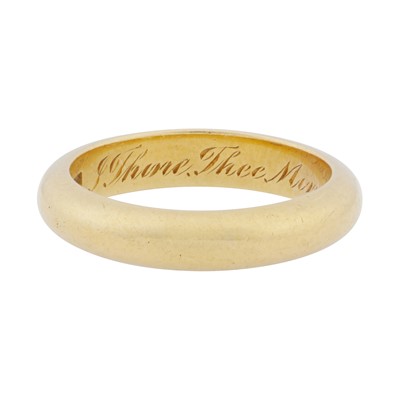 Lot 239 - A band ring