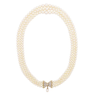Lot 80 - Theo Fennell Ι A cultured pearl three-row necklace