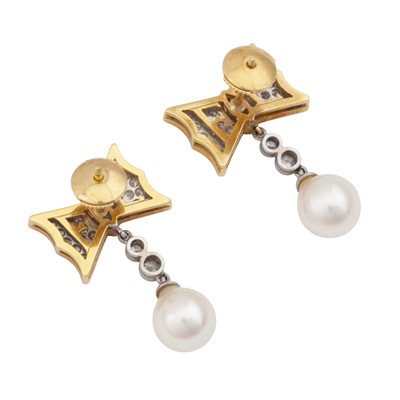 Lot 82 - Theo Fennell Ι A pair of cultured pearl and diamond pendent earrings