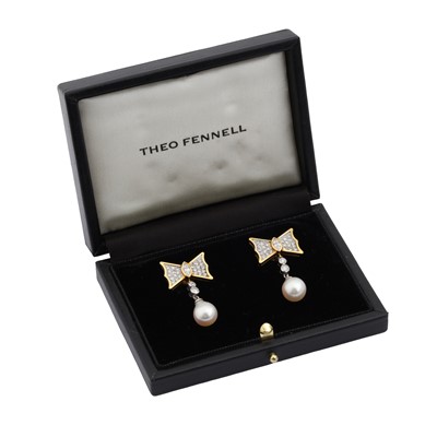 Lot 82 - Theo Fennell Ι A pair of cultured pearl and diamond pendent earrings