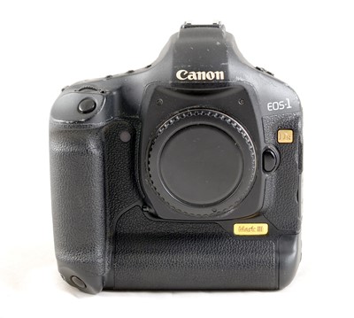Lot 162 - Canon EOS-1 DS MkIII Digital SLR Body.