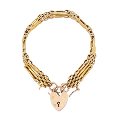 Lot 225 - A heart lock gate bracelet