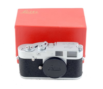 Lot 256 - Leica M1 Body.