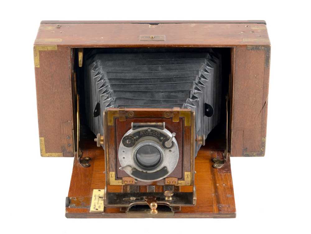 Lot 137 - Brass-Bound King's Own De-Luxe Roll Film Camera.