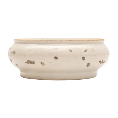 Lot 798 - A Vietnamese white-glazed brush washer, 14th-15th century