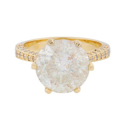 Lot 192 - A diamond ring