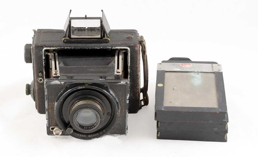 Lot 155 - Ernemann Folding Strut Ermanox Plate Camera.