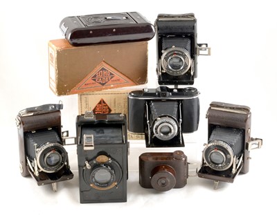 Lot 446 - An Interesting Collection of Bakelite & Plastic Cameras.
