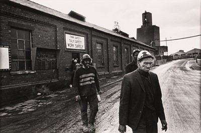 Lot 143 - Nick Hedges (b.1943)