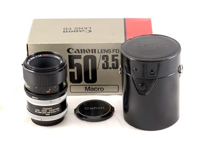 Lot 379 - Canon FD 50mm f3.5 SSC Macro Set.