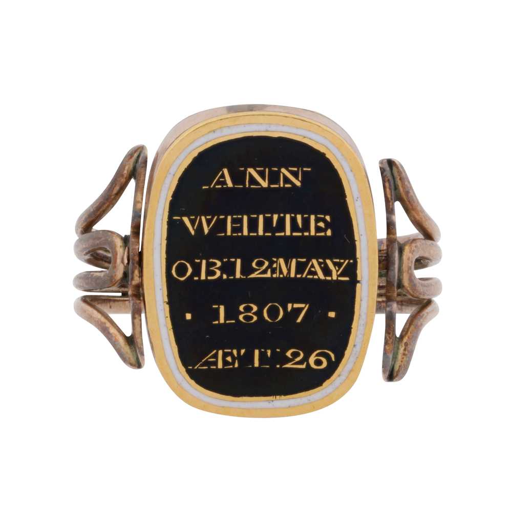 Lot 1 - A Georgian mourning ring, circa 1807