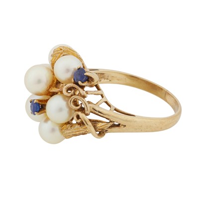 Lot 33 - A sapphire and pearl dress ring