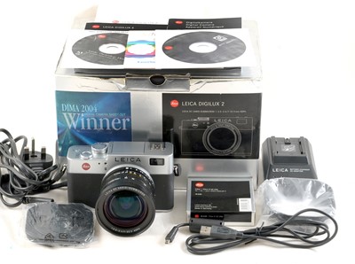 Lot 168 - Leica Digilux 2 Digital Bridge Camera.