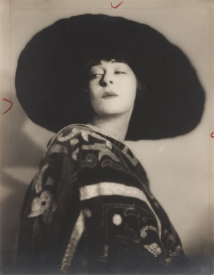 Lot 39 - Hollywood Glamour, early 20th century
