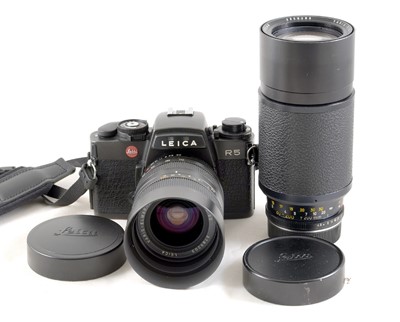 Lot 216 - Leica R5 35mm Camera Outfit.