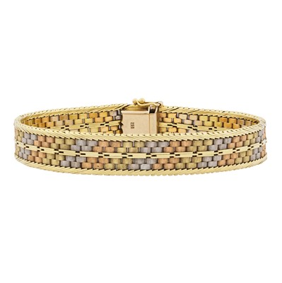 Lot 305 - A brick link bracelet