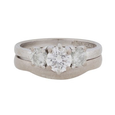 Lot 368 - A bridal set