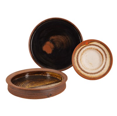 Lot 217 - Studio Pottery