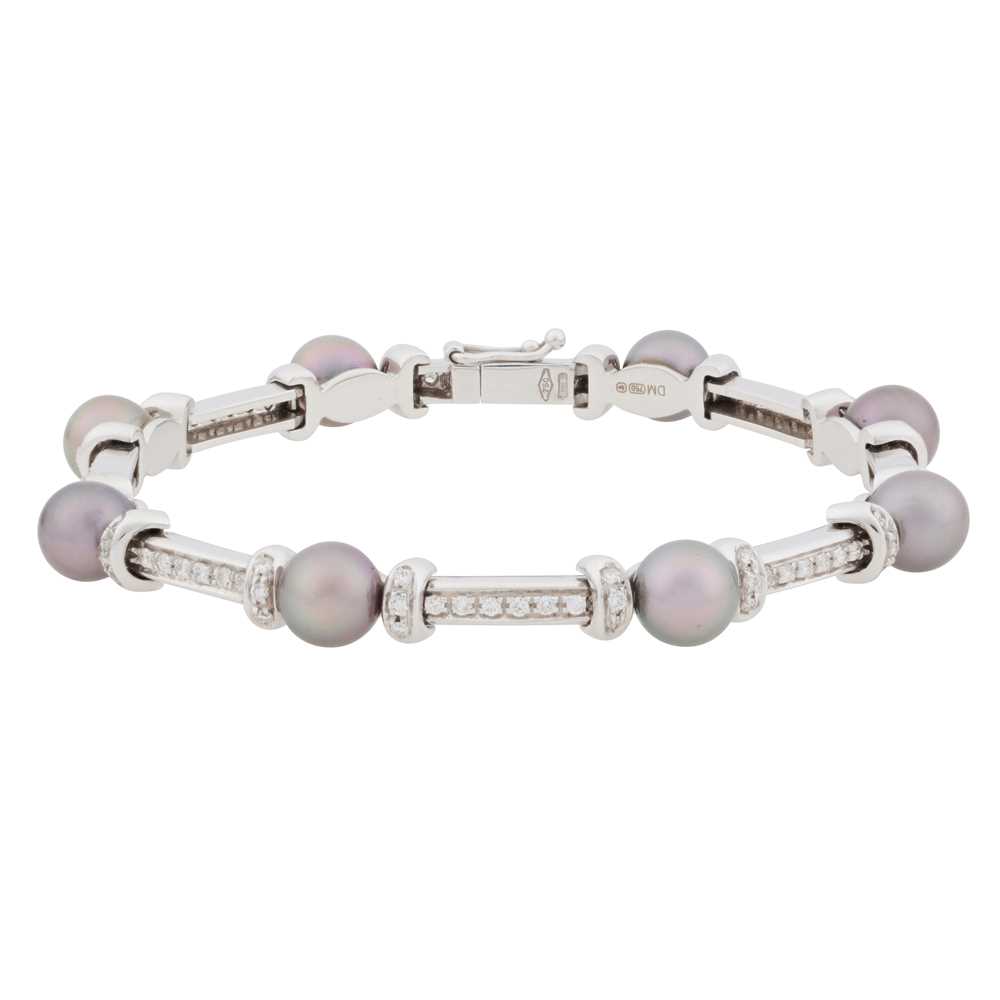 Lot 90 - David Morris Ι A black pearl and diamond line bracelet