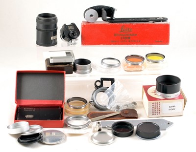 Lot 208 - A Small Collection of Leica Acessories.