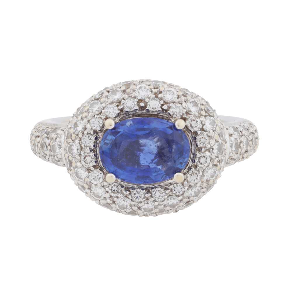 Lot 55 - A sapphire and diamond ring