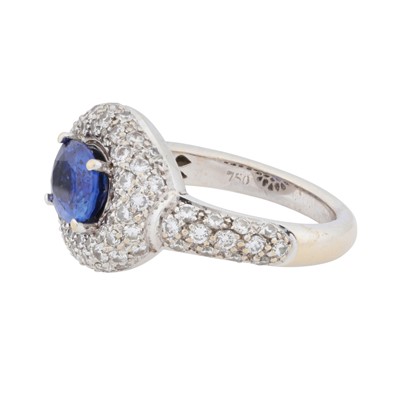 Lot 55 - A sapphire and diamond ring