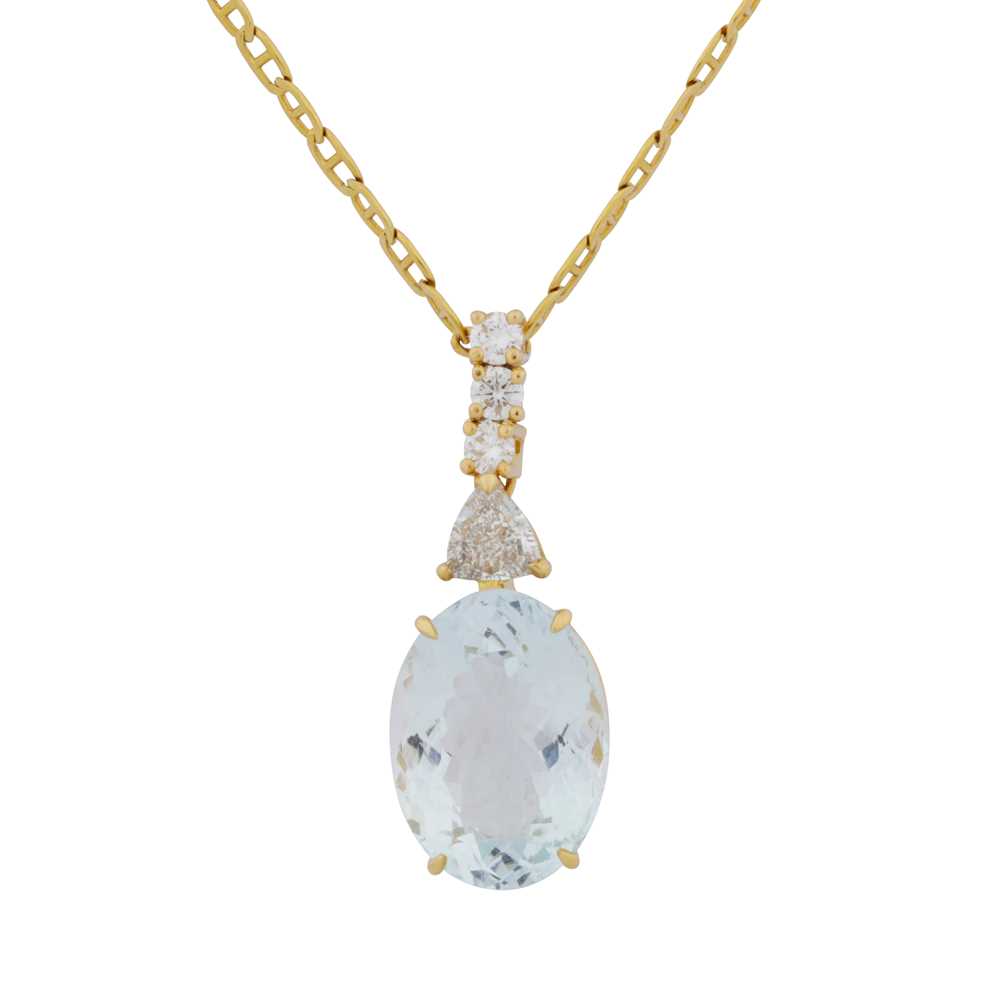 Lot 75 - An aquamarine and diamond pendant necklace