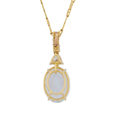 Lot 75 - An aquamarine and diamond pendant necklace