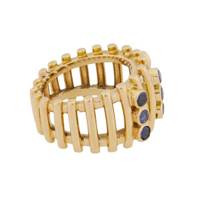 Lot 44 - A sapphire ring