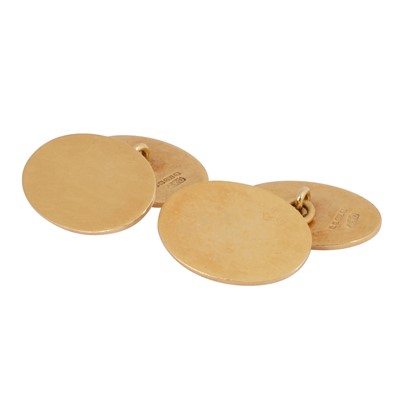 Lot 199 - Cropp & Farr Ι A pair of gold cufflinks, circa 1983