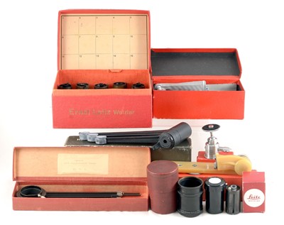 Lot 315 - A Selection of Boxed Leica Accessories.